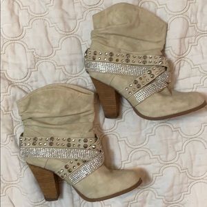 Buckle studded boots with heel